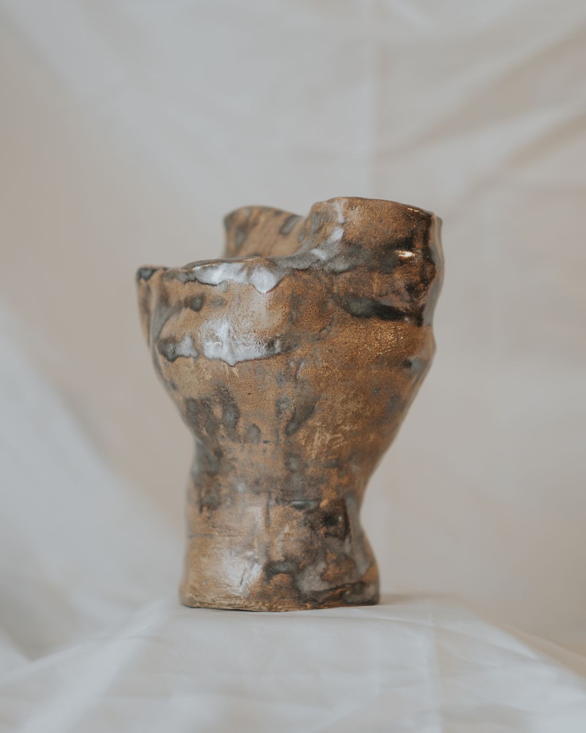 Grounded Love: Earth-Element Centered Anniversary Gifts for Couples Setting Roots