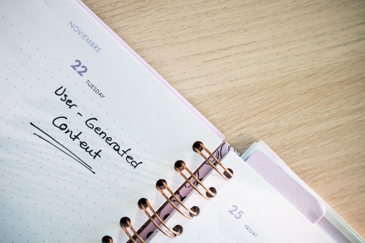 The Holiday Blueprint: How to Structure Your Gift List Without Holiday Stress