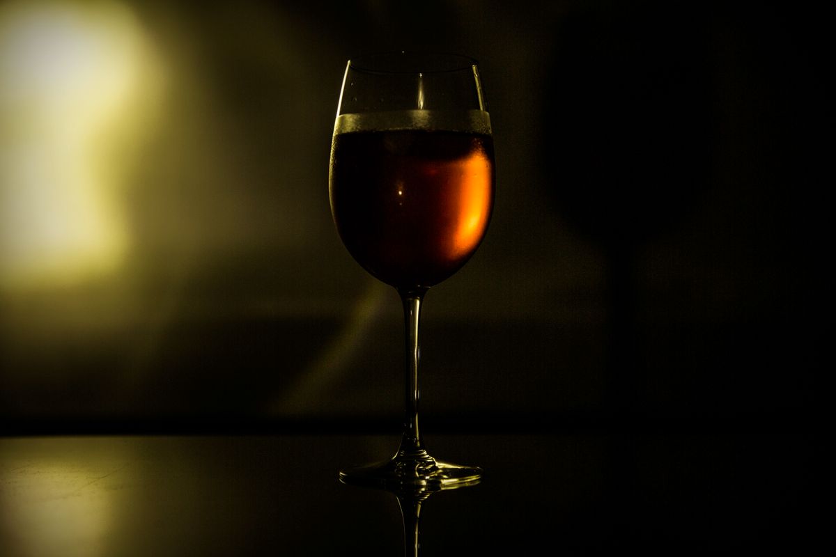 Anniversary glassware and drinkware